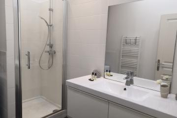 Apartment Venture Paradis